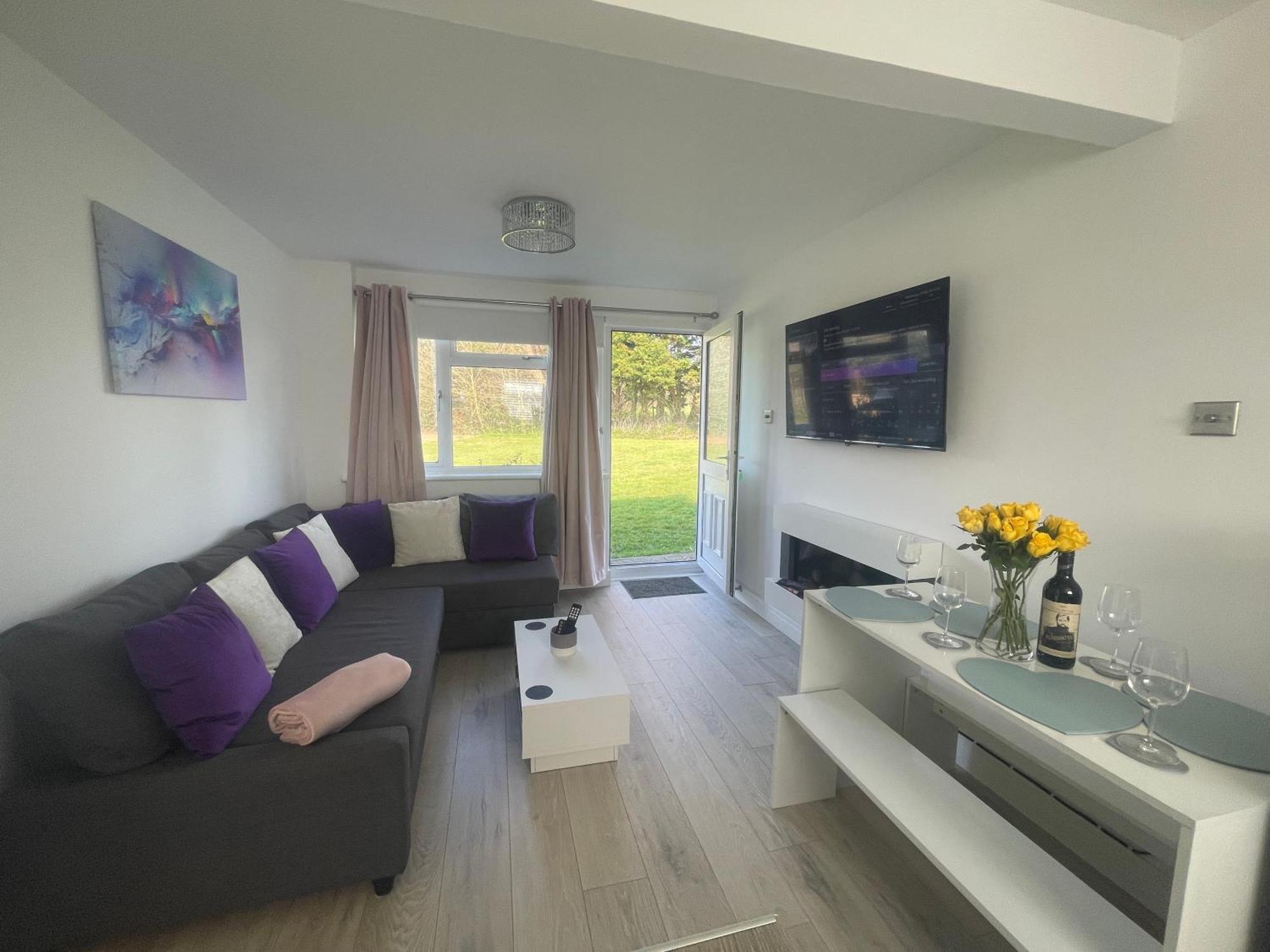 Look No Further Gorgeous Newly Renovated Contemporary Chalet Sandown Bay Holiday Centre Экстерьер фото
